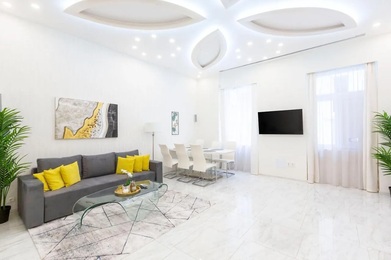 Luxurious Central Apartment Next To The Danube River Budapeszt